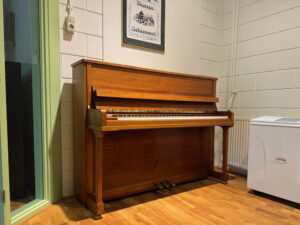 W. Hoffmann Model 124