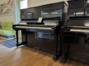 Yamaha U3
